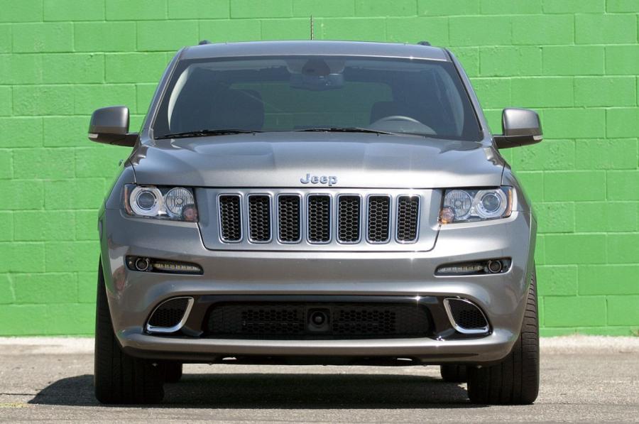  Jeep Grand Cherokee SRT8 2012 года  (фото 71 из 186)